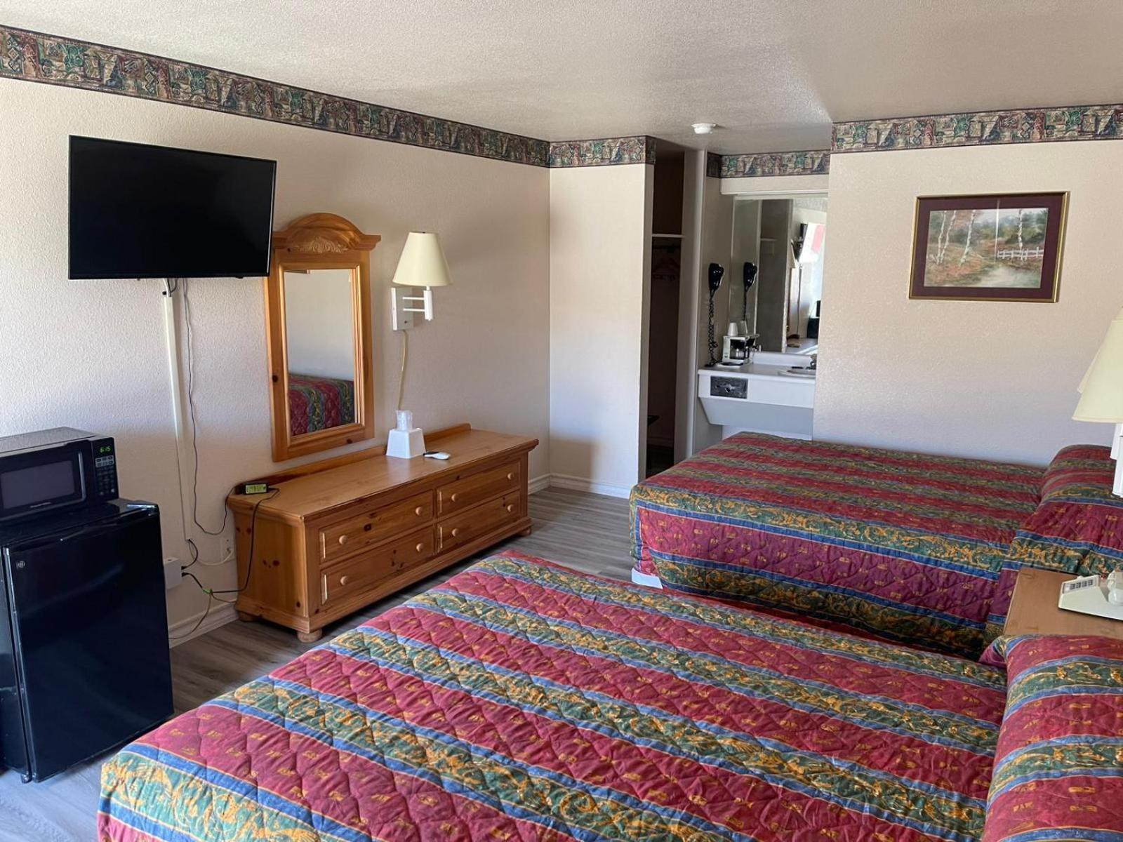 Lakeside Inn & Suites By Oyo Mathis I 37 Экстерьер фото